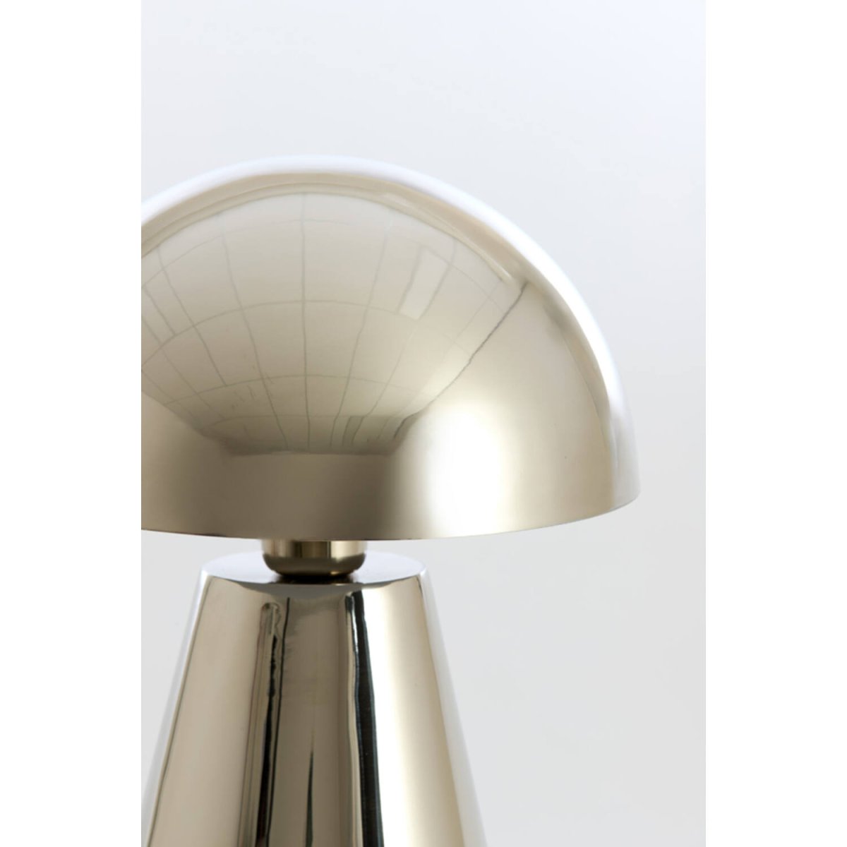 Surrina 40cm Nikkel bordlampe Fra Light & Living - 