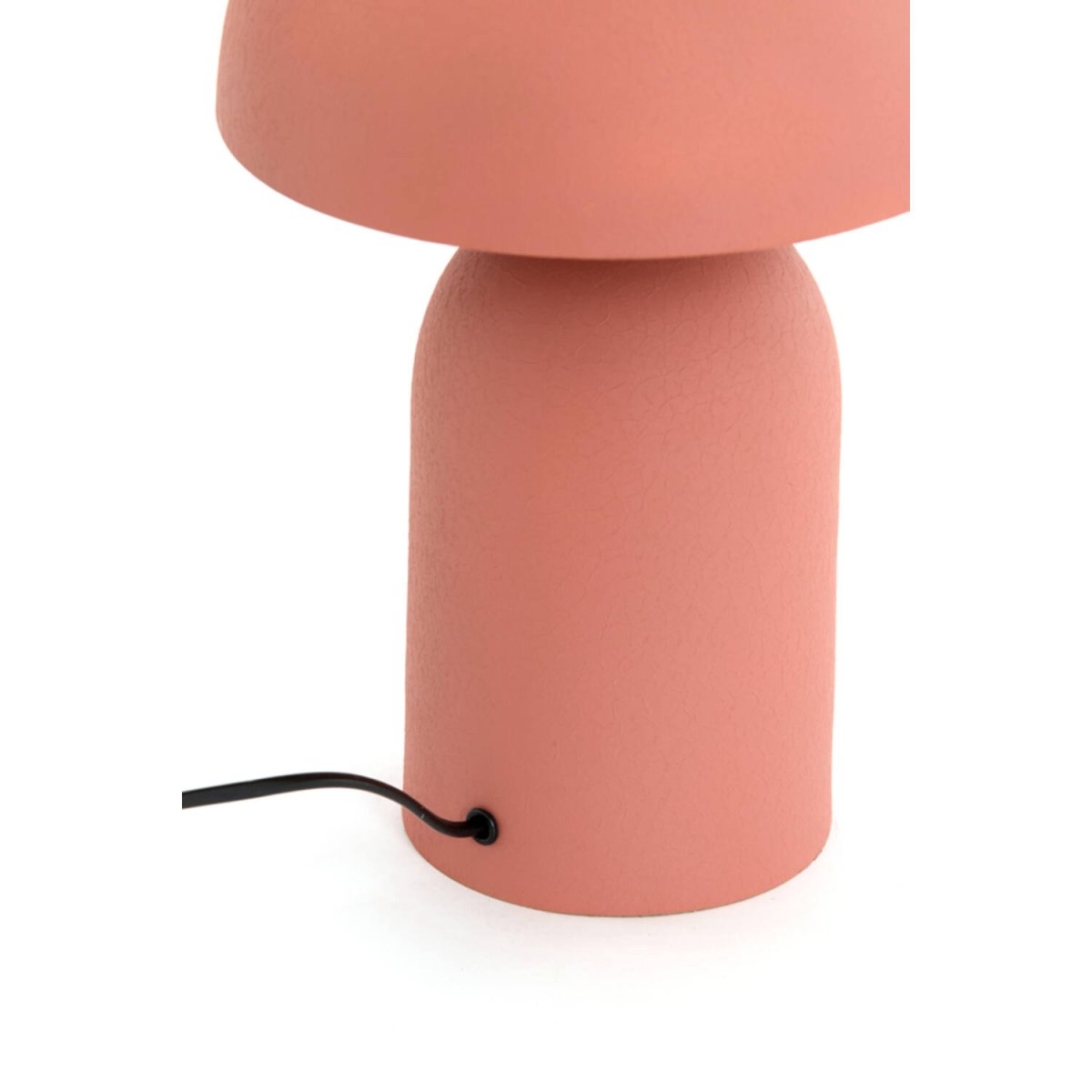 Tolima 35cm Rosa bordlampe Fra Light & Living - Lampens matte overflate og harmoniske fargetone sprer en varm og behagelig f&oslash;lelse i rommet &ndash; perfekt som stemningsbelysning p&aring; nattbordet, i vinduet eller p&aring; en hylle.