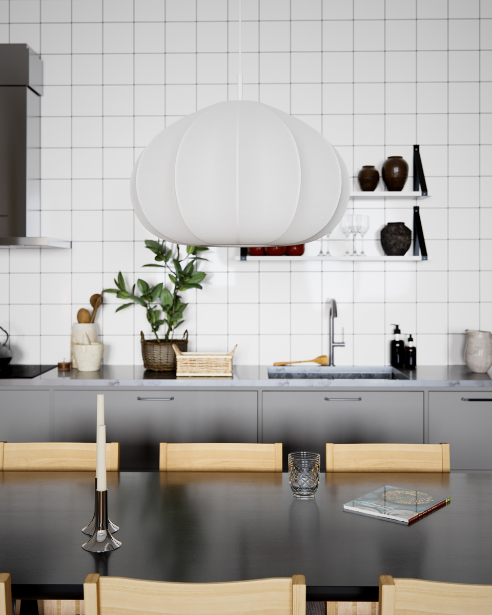Ebba Ø60 Hvit Taklampe Fra By Rydéns - Opphenget er laget av matt hvitt metall og kompletteres av en hvit tekstilkabel, som bidrar til lampens elegante utseende.