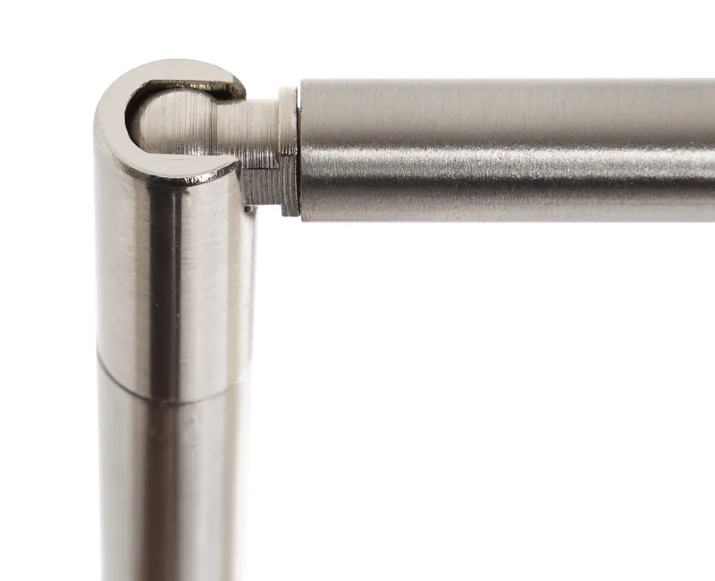 Carlo 40cm Nikkel skrivebordslampe Fra Globo Lighting - Den inbyggda dimmerfunktionen l&aring;ter dig anpassa ljusstyrkan, medan touchstr&ouml;mbrytaren g&ouml;r anv&auml;ndningen smidig - idealisk f&ouml;r moderna hem d&auml;r b&aring;de funktion och estetik &auml;r viktiga.