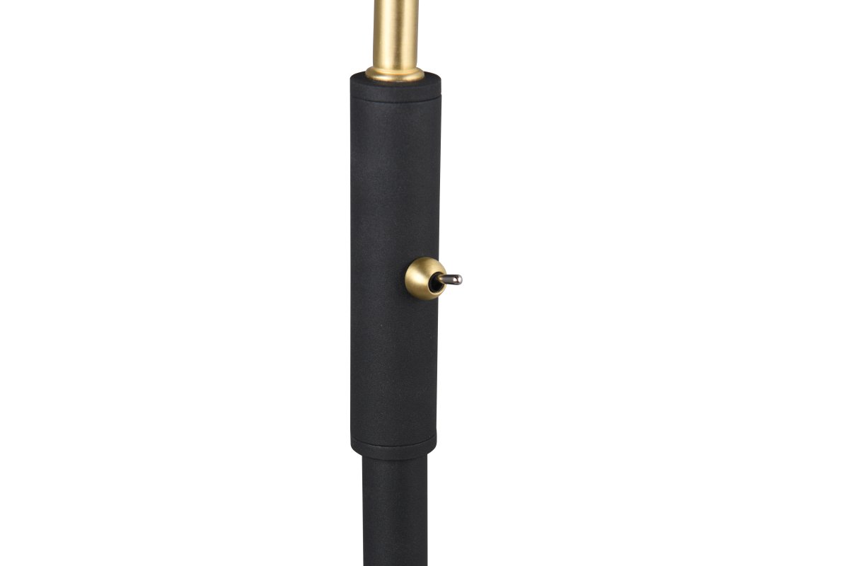Traveller Svart gulvlampe Fra Trio Lighting - 