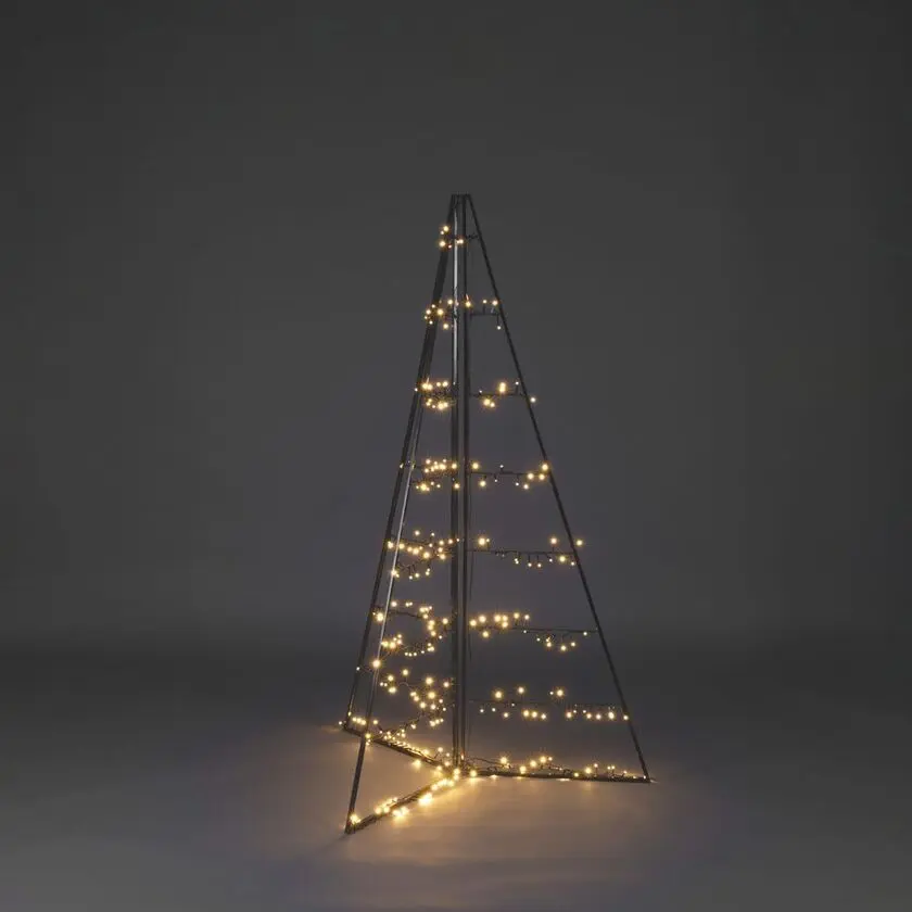 Metalldekorasjon Pyramide 150cm Svart Fra Konstsmide - Med 279 varme ravfargede LED-lys sprer den en elegant gl&oslash;d og skaper en magisk atmosf&aelig;re.