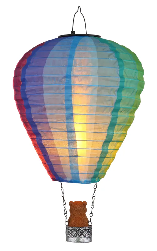 Balloon Flerfarget solcellelampe Fra Globo Lighting - Skapa en lekfull k&auml;nsla i tr&auml;dg&aring;rden med Balloon, en solcellsdriven dekoration inspirerad av en luftballong med en bj&ouml;rn i korgen.