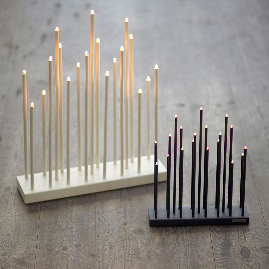 Elflugan Grande Off-white Fra SMAK Design - Den elektriske flua er n&aring; ogs&aring; tilgjengelig i en st&oslash;rre versjon &ndash; Den elektriske flua Grande.