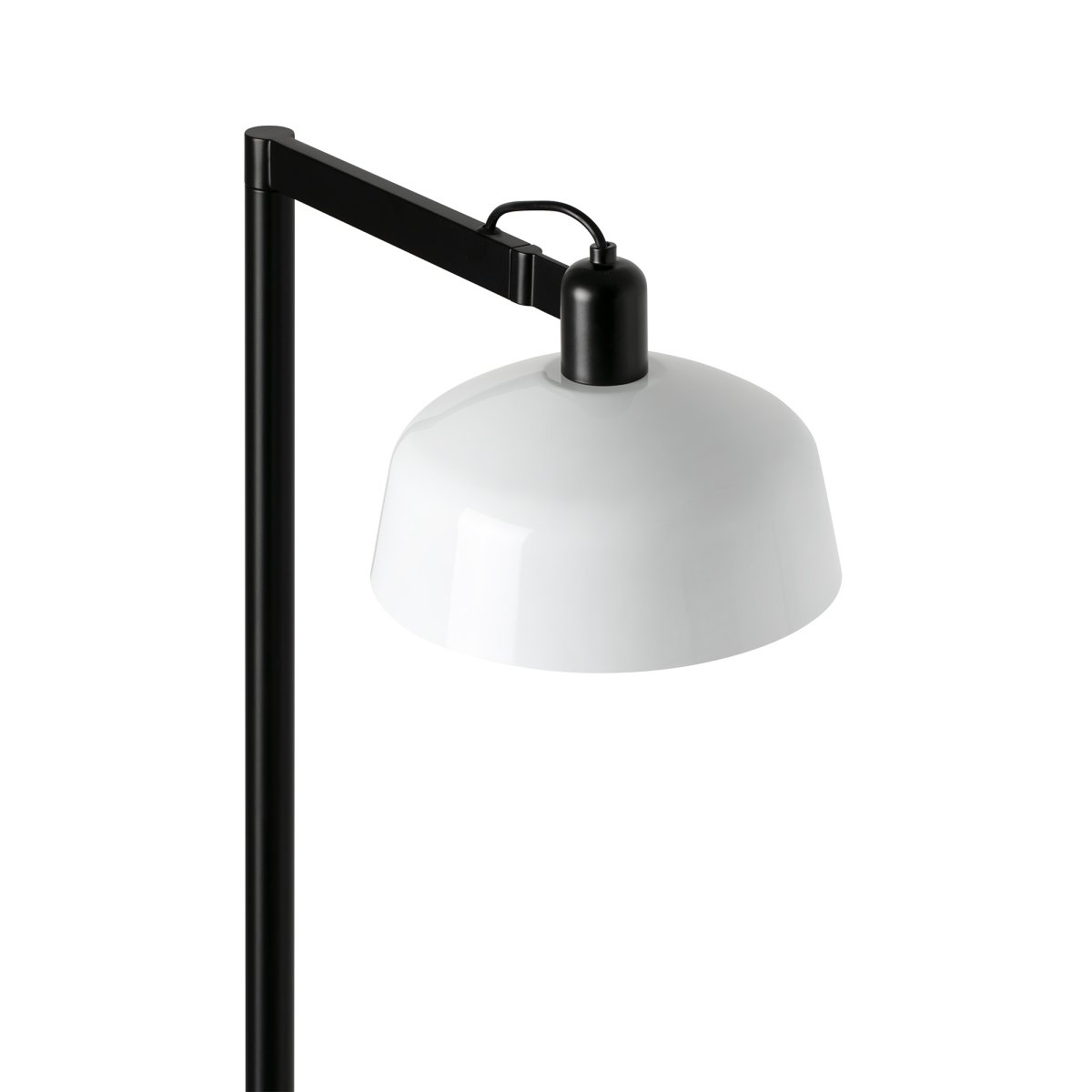 Tatawin Hvit gulvlampe Fra Faro Barcelona - En lampe med en sterk identitet som kombinerer kulturelle former med moderne design &ndash; perfekt som et stilig aksent i b&aring;de private og offentlige milj&oslash;er.