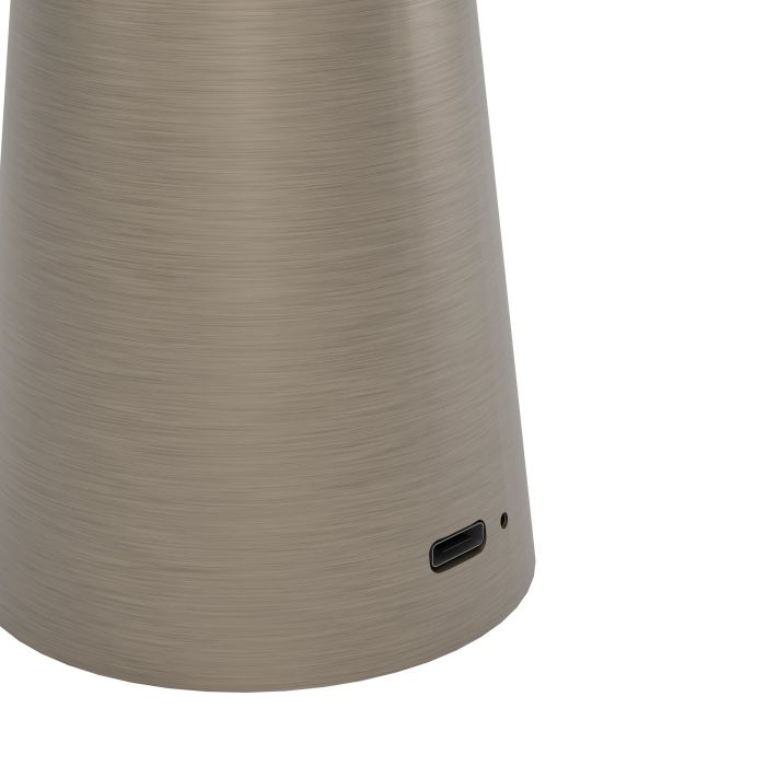 Piccola 28cm Bronse bærbar Fra Eglo - Lampen styres enkelt med en berøringsdimmer og lades via USB, noe som gjør den trådløs og enkel å ta med seg.