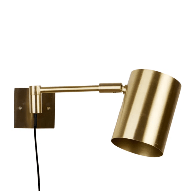 Hali Matt messing leselampe Fra H. Skjalm P - Enkel og elegant lampe som passer perfekt til kontoret, hallen eller som leselampe på soverommet eller ved sofaen.