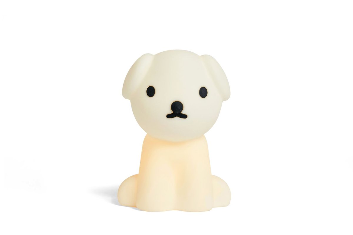 Bundle of Light - Snuffy Mini Hvit barnelampe Fra Mr Maria - Legg til litt lys og glede til dagen og hjemmet ditt med denne sjarmerende Snuffy-lampen.