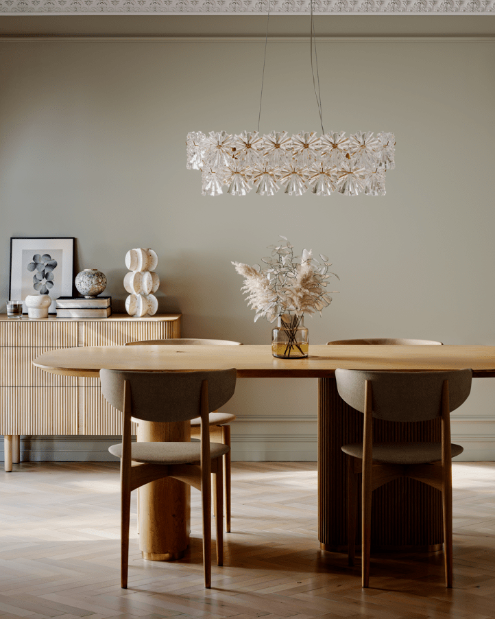 Lorraine 75cm Messing Taklampe Fra By Rydéns - Prismene bryter lyset p&aring; en vakker m&aring;te og skaper et effektivt lys som b&aring;de gir atmosf&aelig;re og god belysning.