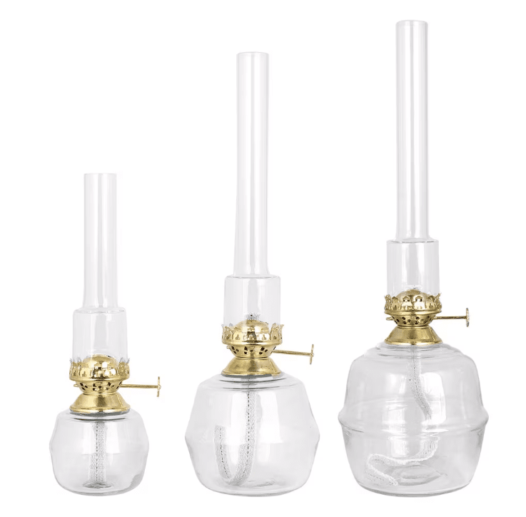 Kerosene Lamp Majken Small Gjennomsiktig Fra Strömshaga - Mindre parafinlampe i klart glass med brennere i klart glass og brennere i messing.