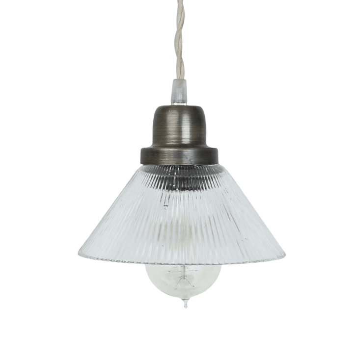 Gunilla Liten Ø16 Gjennomsiktig vinduslampe Fra Strömshaga - Lampen har ingen forbindelse, verken til vegg eller tak, men du velger selv hva du vil koble til.