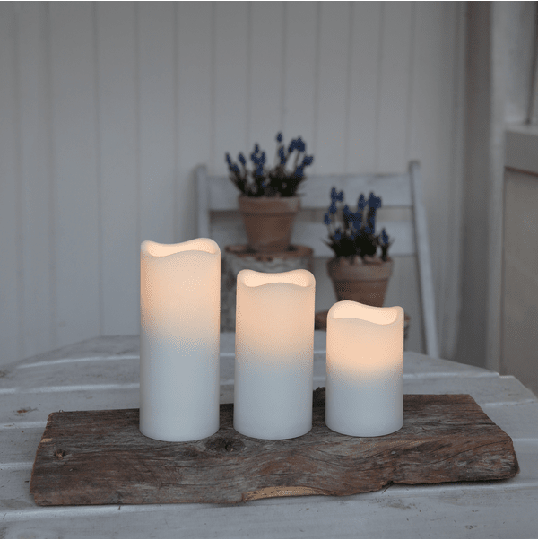 LED Blokklys Paul Hvit Fra Star Trading - Lysene gir fra seg en koselig glød og skaper en hjemmekoselig følelse utendørs eller innendørs.