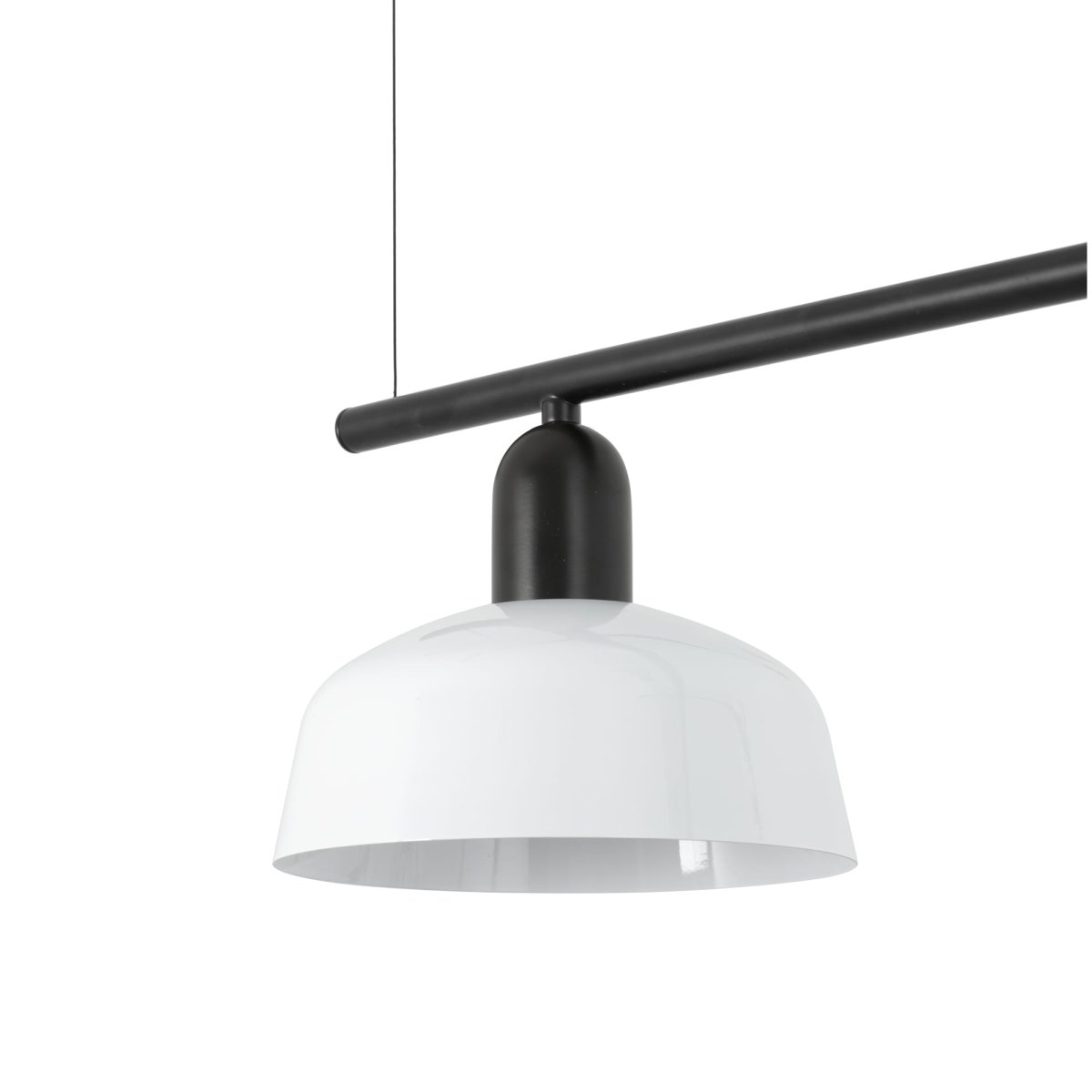 Tatawin 100cm Hvit Taklampe Fra Faro Barcelona - En unik og uttrykksfull taklampe som kombinerer kulturell form med moderne design &ndash; perfekt som en i&oslash;ynefallende detalj i alt fra kj&oslash;kken til stue.