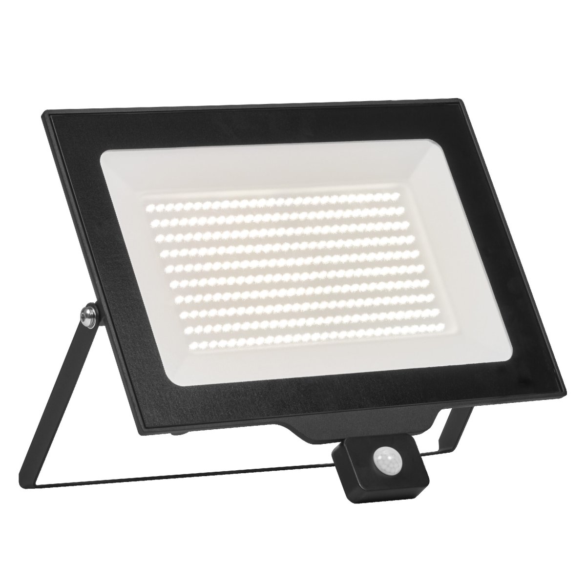 Floodlight Essential Sensor 100W Svart utendørslampe Fra Ledvance - Med integrert bevegelses- og dagslyssensor tennes belysningen automatisk n&aring;r det er bevegelse og tilpasser seg lysforholdene, noe som sparer energi og s&oslash;rger for sikkerhet.