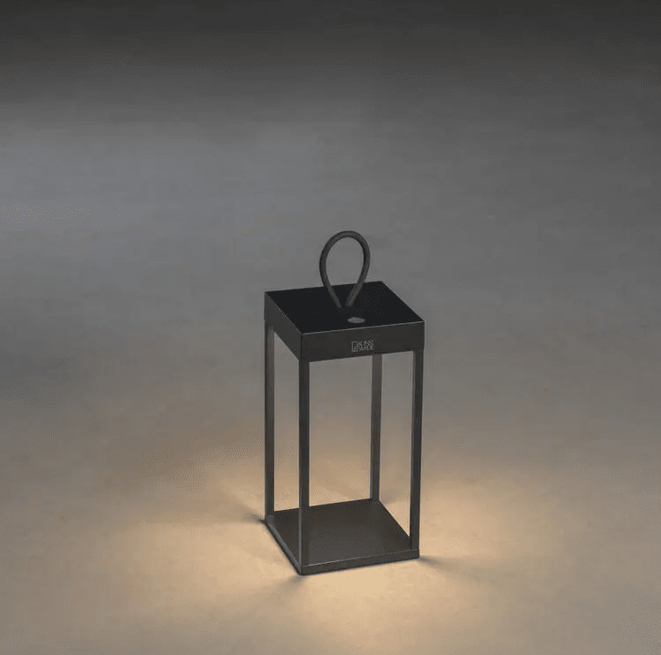 Ravello 30cm Svart bærbar Fra Konstsmide - Lampen er utstyrt med dimmer for justering av lysstyrken.