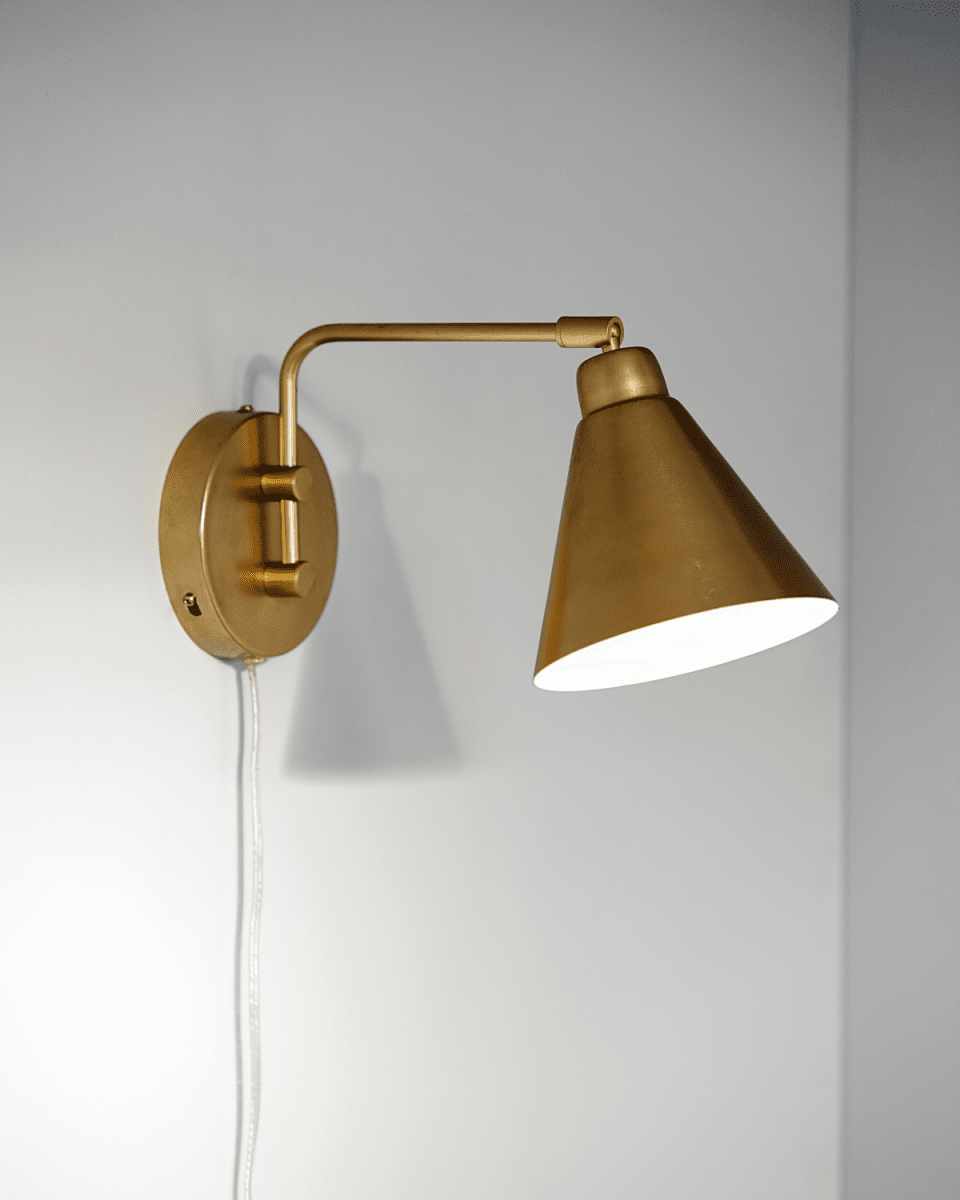 Game 30cm Messing vegglampe Fra House Doctor - Game er en elegant vegglampe fra House Doctor som har en fantastisk messingfinish.