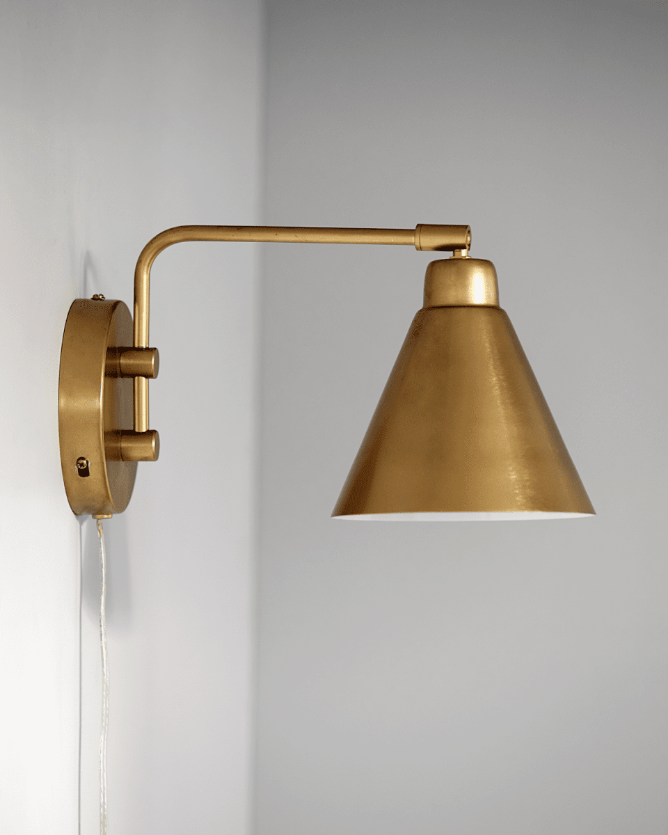 Game 30cm Messing vegglampe Fra House Doctor - Game er en elegant vegglampe fra House Doctor som har en fantastisk messingfinish.