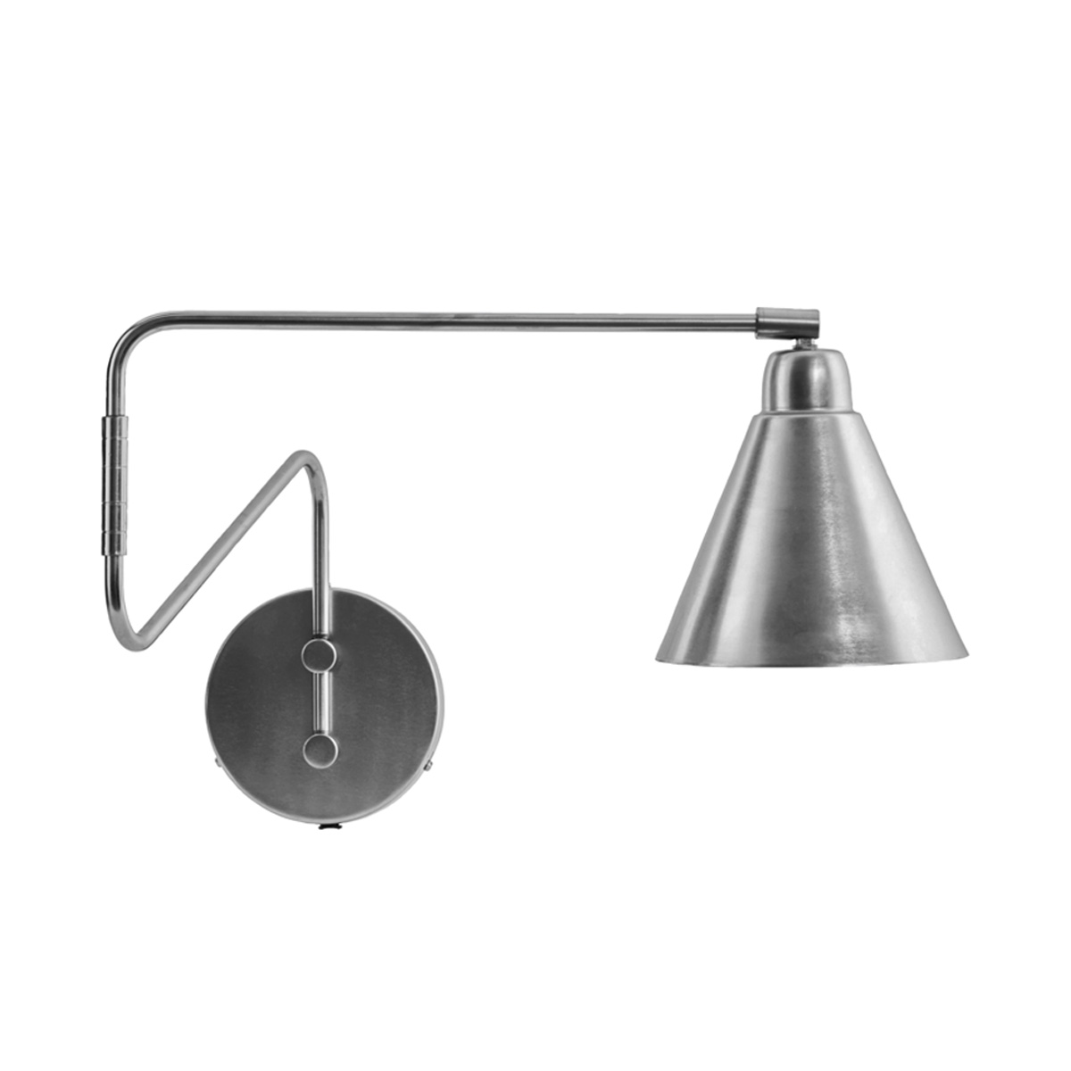 Game 76cm Børstet sølv vegglampe Fra House Doctor - Sett den siste finishen med denne vegglampen i b&oslash;rstet jern &ndash; et h&aring;ndlaget design med en s&aelig;regen konisk skjerm, elegant finish og subtile s&oslash;lvdetaljer.