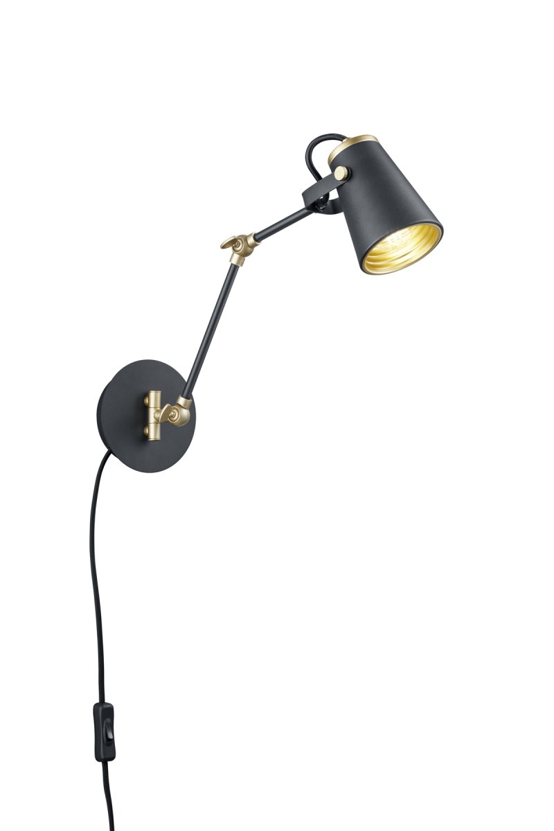 Edward 50cm Svart vegglampe Fra Trio Lighting - Med fremspring p&aring; 50 cm og justerbare sving- og vippeledd gj&oslash;r den perfekt som nattbordslampe eller i arbeidsrommet.