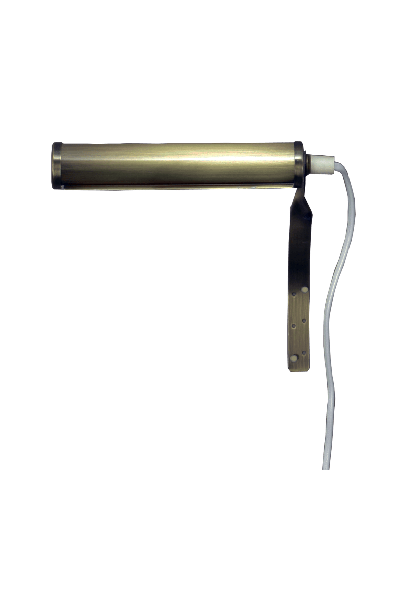 Picasso 23cm Antikk messing Fra Aneta Lighting - Picasso-bildelampen i en kortere modell er en stilig metalllampe med antikk messingfinish.