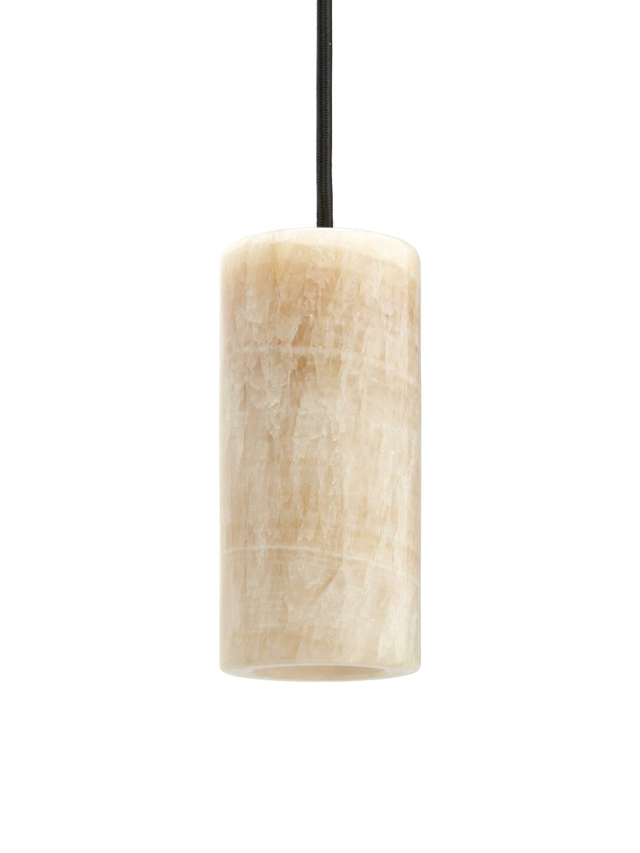 Lucie Ø7 Natur vinduslampe Fra PR Home - Siden marmor er et naturlig materiale, er ikke m&oslash;nstrene helt like for hver lampe.