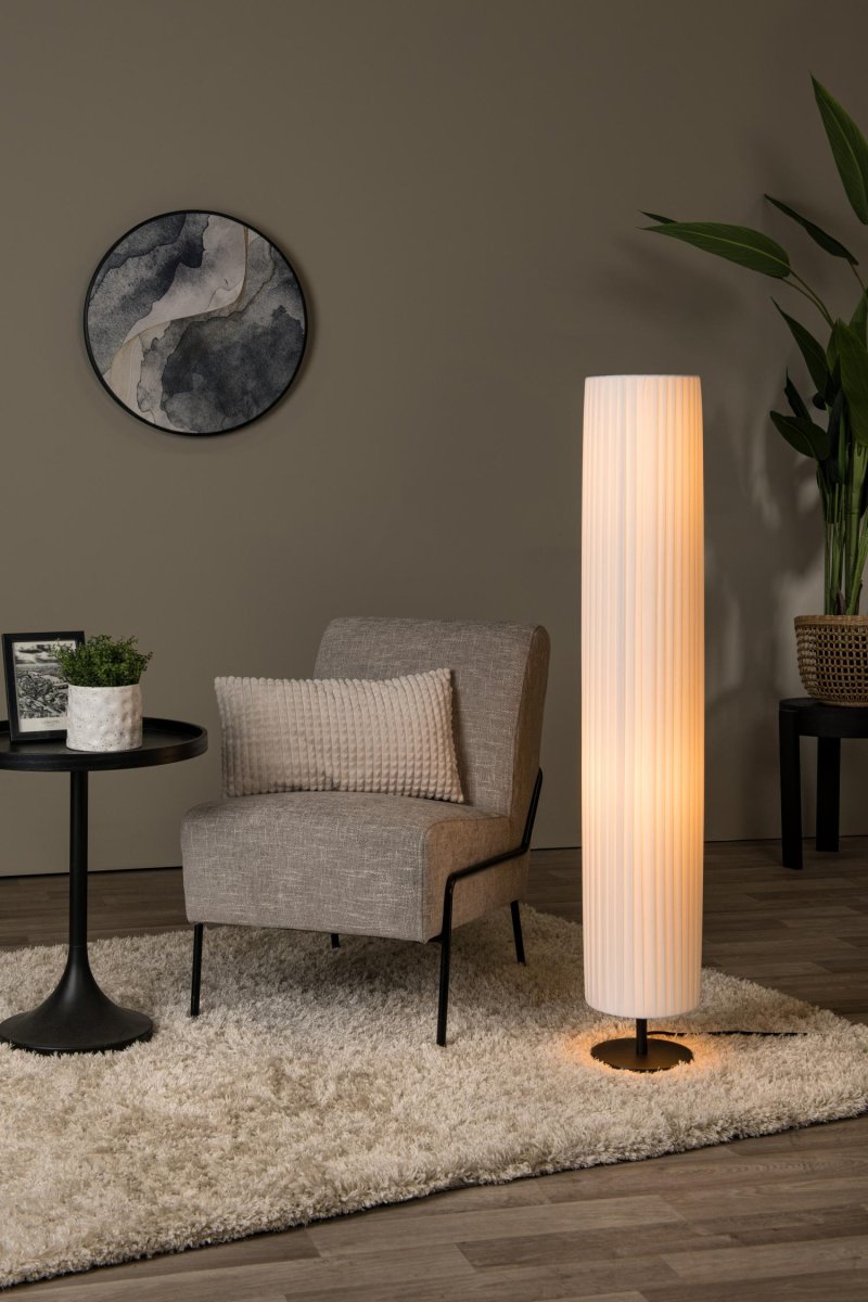 Fold 120cm Hvit gulvlampe Fra Lucide - &Aring; treffe&aring; p&aring; og av Brett enkelt sammen med str&oslash;mbryteren p&aring; ledningen.