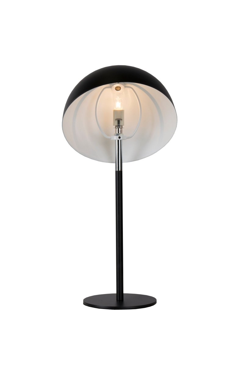 Icon 36cm Svart bordlampe Fra Globen Lighting - Bordlampe i matt sortlakkert metallskjerm og fot med kromdetaljer.