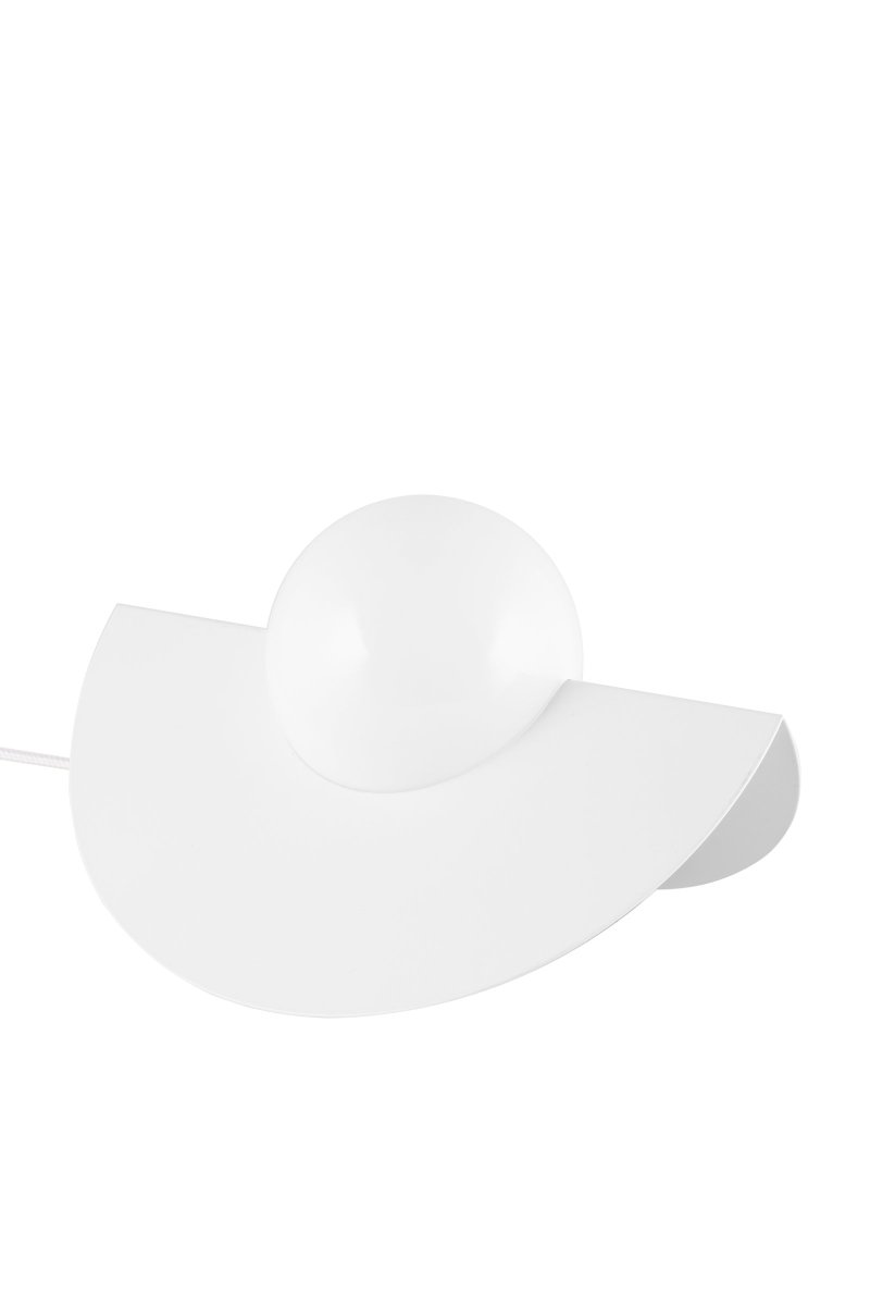 Roccia 17cm Hvit bordlampe Fra Globen Lighting - Roccia er en lettplassert og ny lampe som er perfekt for; posen eller i bokhyllen.