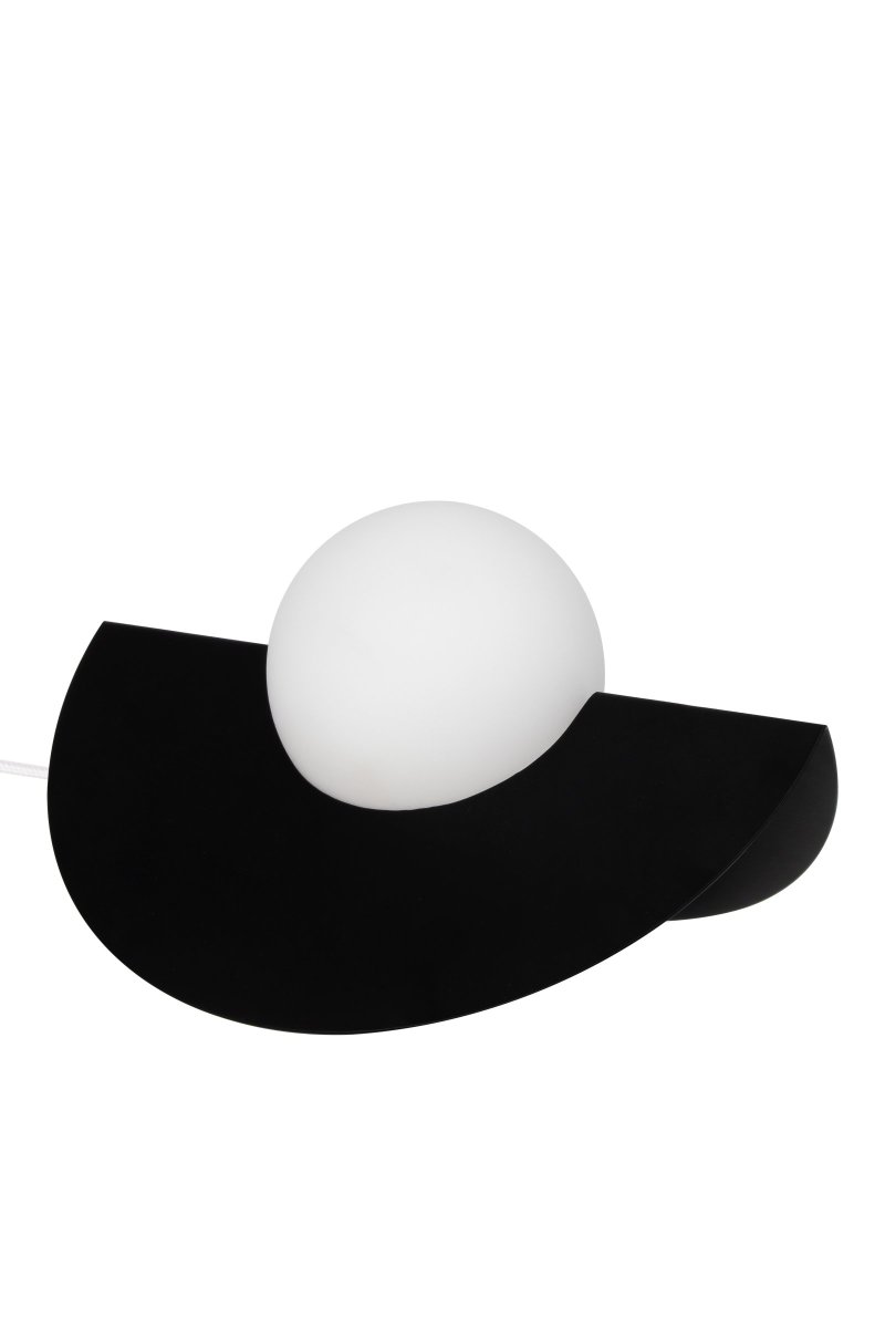 Roccia 17cm Svart bordlampe Fra Globen Lighting - Roccia er en lettplassert og ny lampe som er perfekt for; posen eller i bokhyllen.