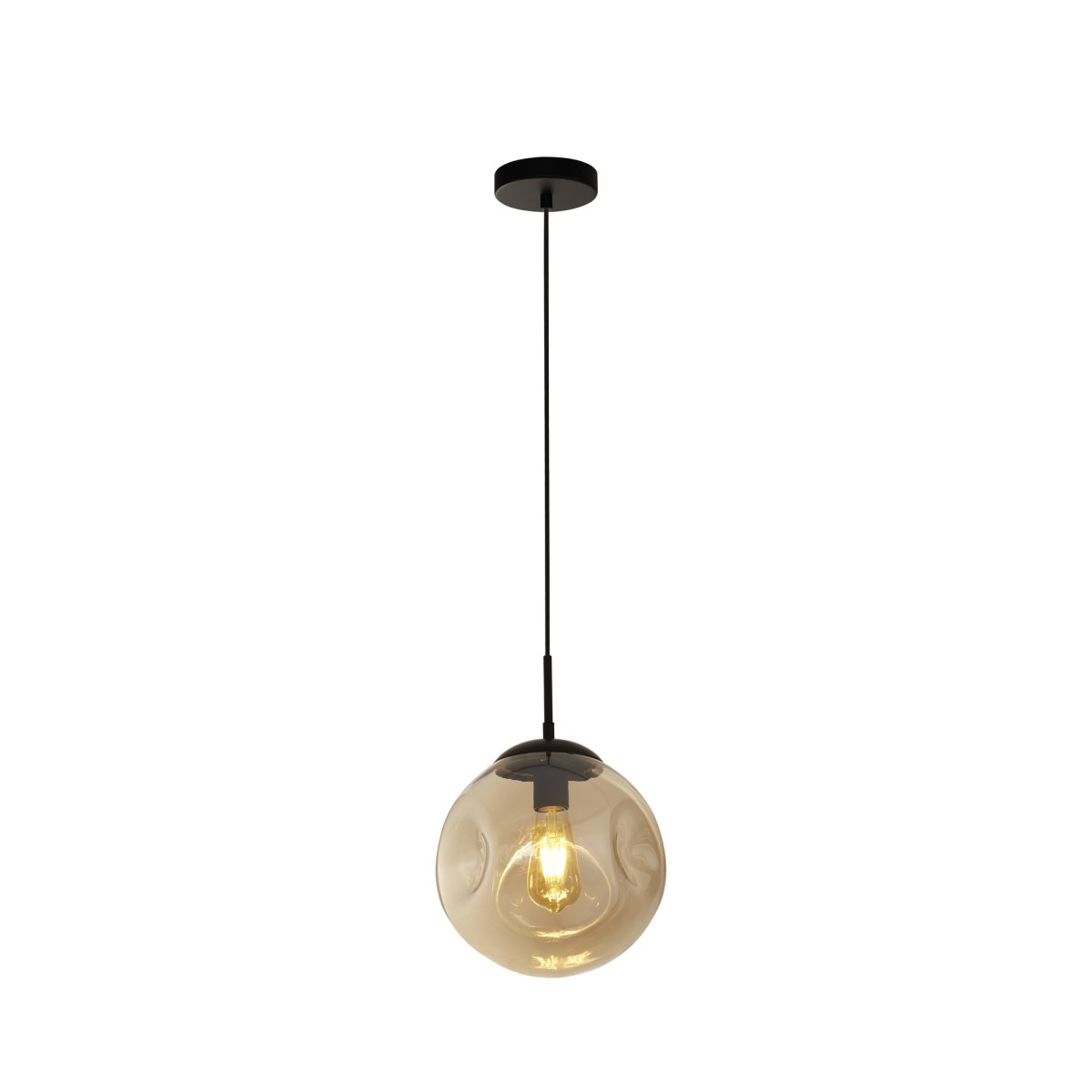 Punch Ø25 Champagne Taklampe Fra Searchlight - Punch er en stilig taklampe med en champagnefarget glassskjerm som skaper en varm atmosfære i rommet.