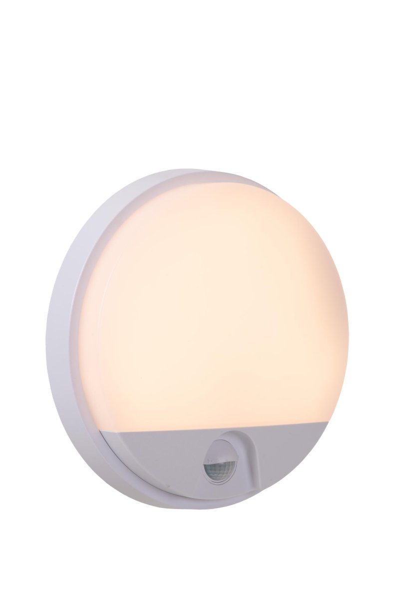 Hups Ir Hvit utendørslampe Fra Lucide - Hups sprer et lys med en lysstyrke på opptil 3000K og er utstyrt med innebygd bevegelsessensor og dag/nattsensor for å sikre optimal belysning i alle tilfeller.