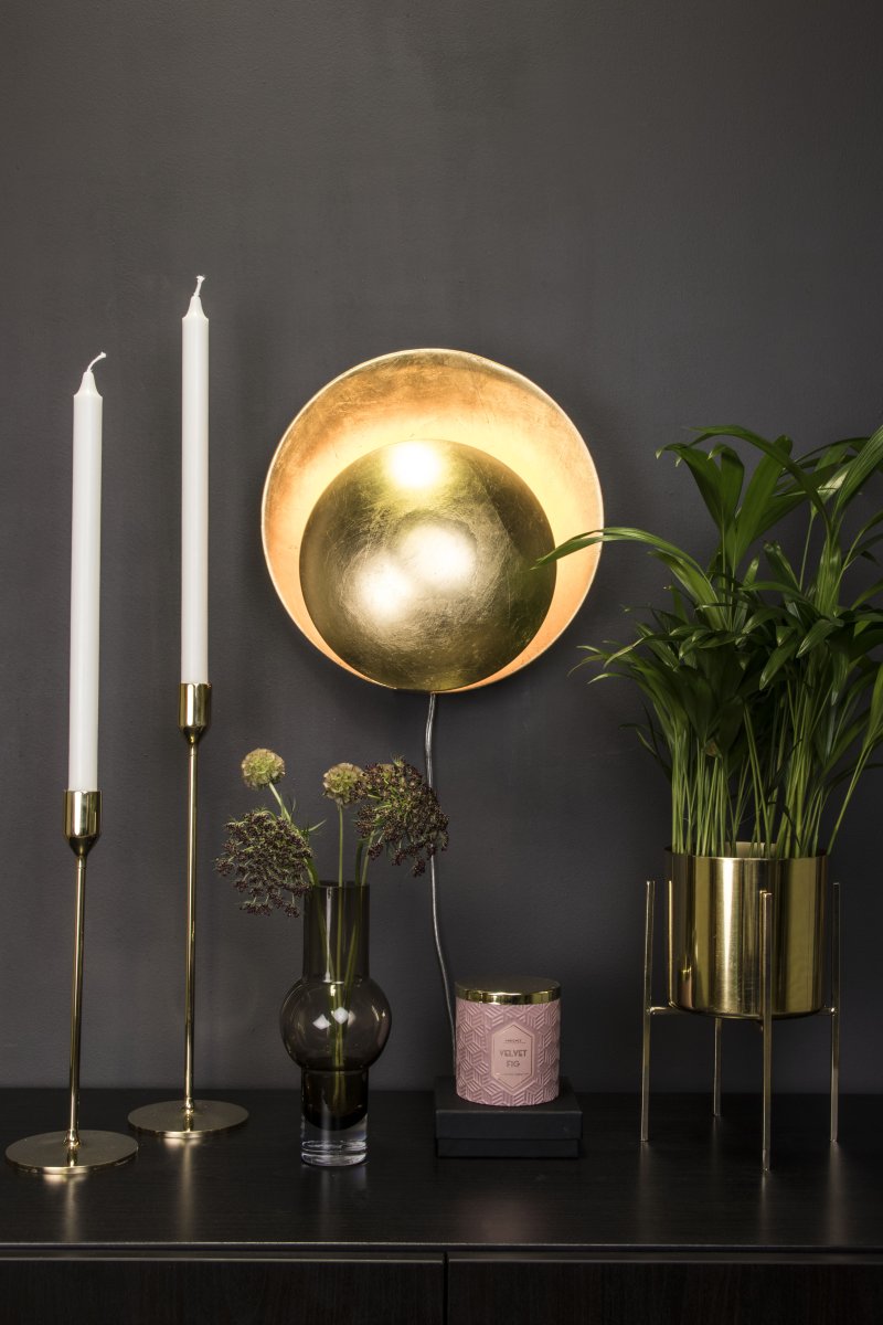 Orbit Ø30 Messing vegglampe Fra Globen Lighting - Enten ved å montere den på veggen som den er eller for fast installasjon.