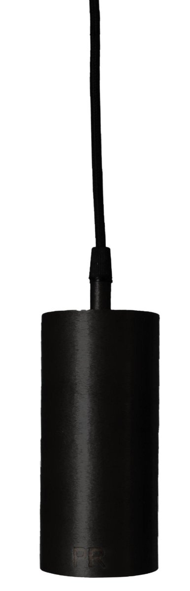 Ample Ø7 Svart vinduslampe Fra PR Home - Den har en base som sitter litt lenger inn i lampen, noe som gjør det mulig å bruke den som en spotlight med en sterkere lyskilde.