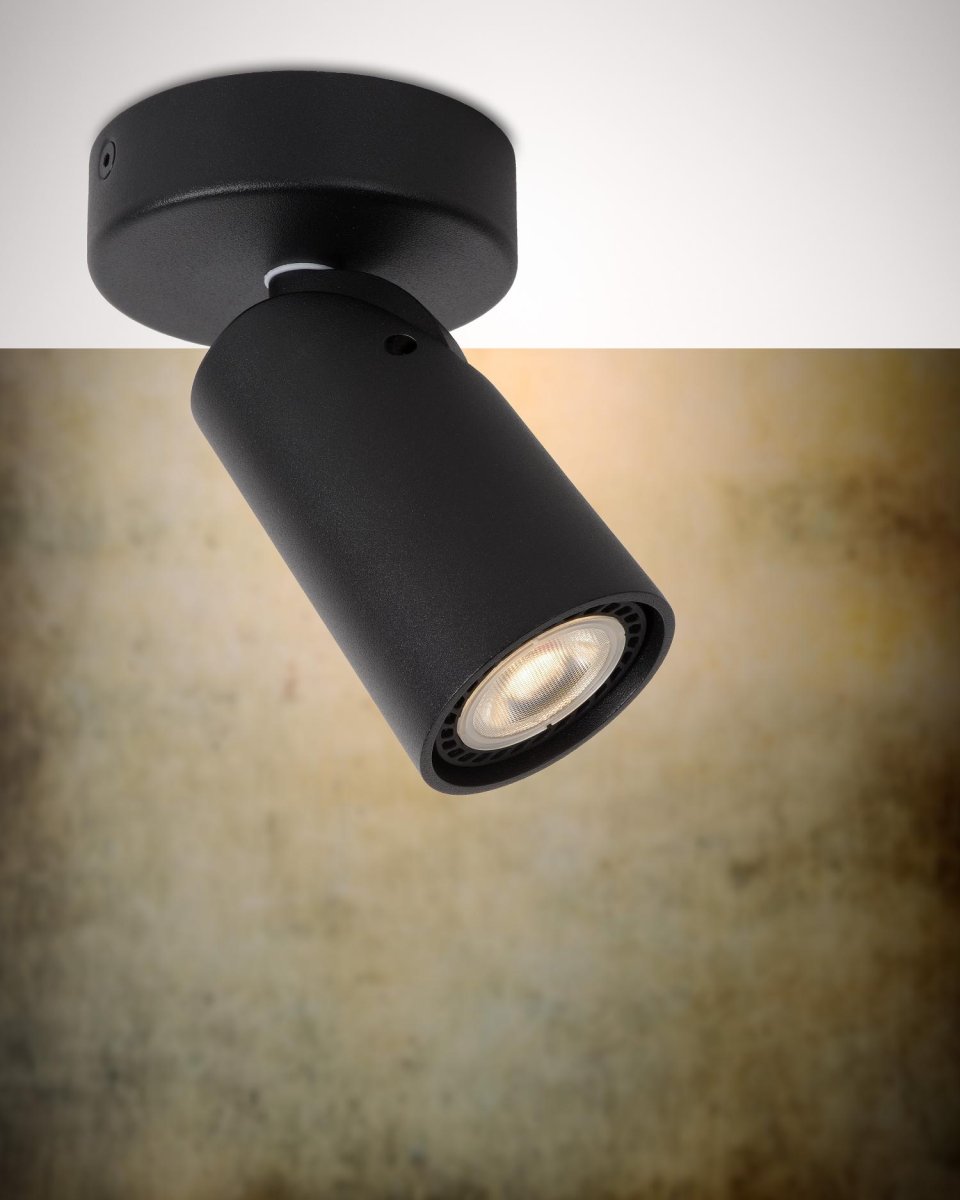 Xyrus Svart spotlight Fra Lucide - Plasser flere ved siden av hverandre og velg hvilke detaljer og soner i hjemmet du vil fremheve.