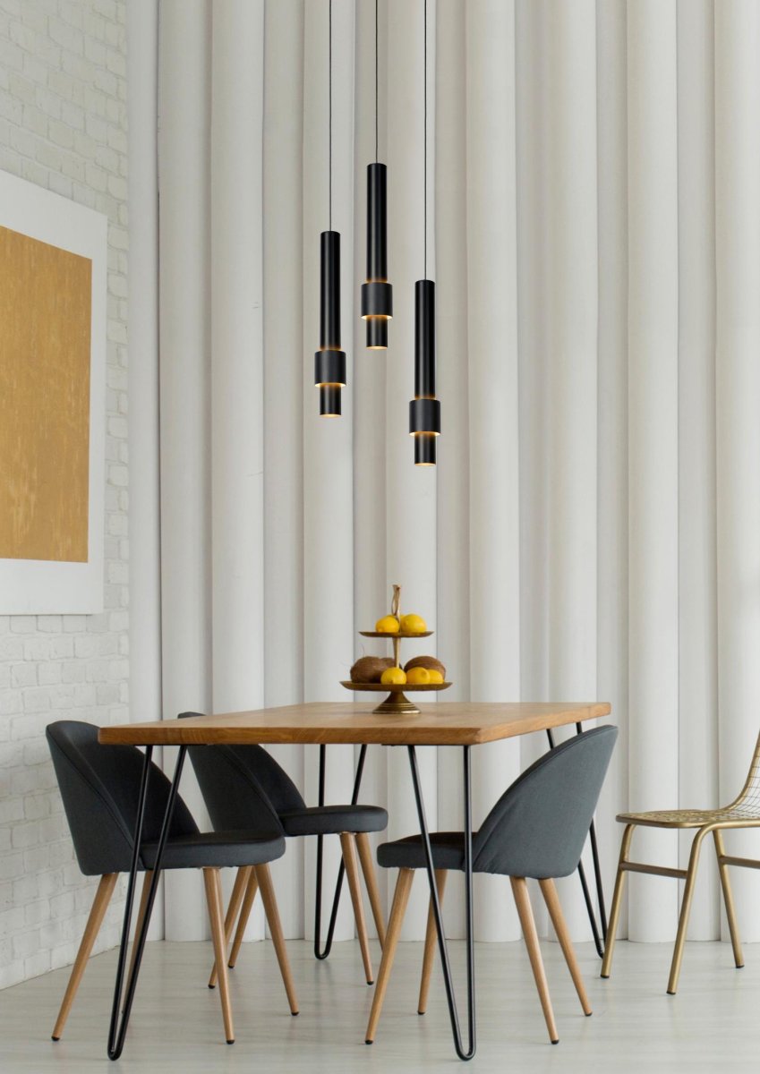 Margary Ø28 Svart Taklampe Fra Lucide - Med sine tre pendler lykkes taklampen Margary i å skape akkurat den rette atmosfæren og imponerer med sin sofistikerte design.