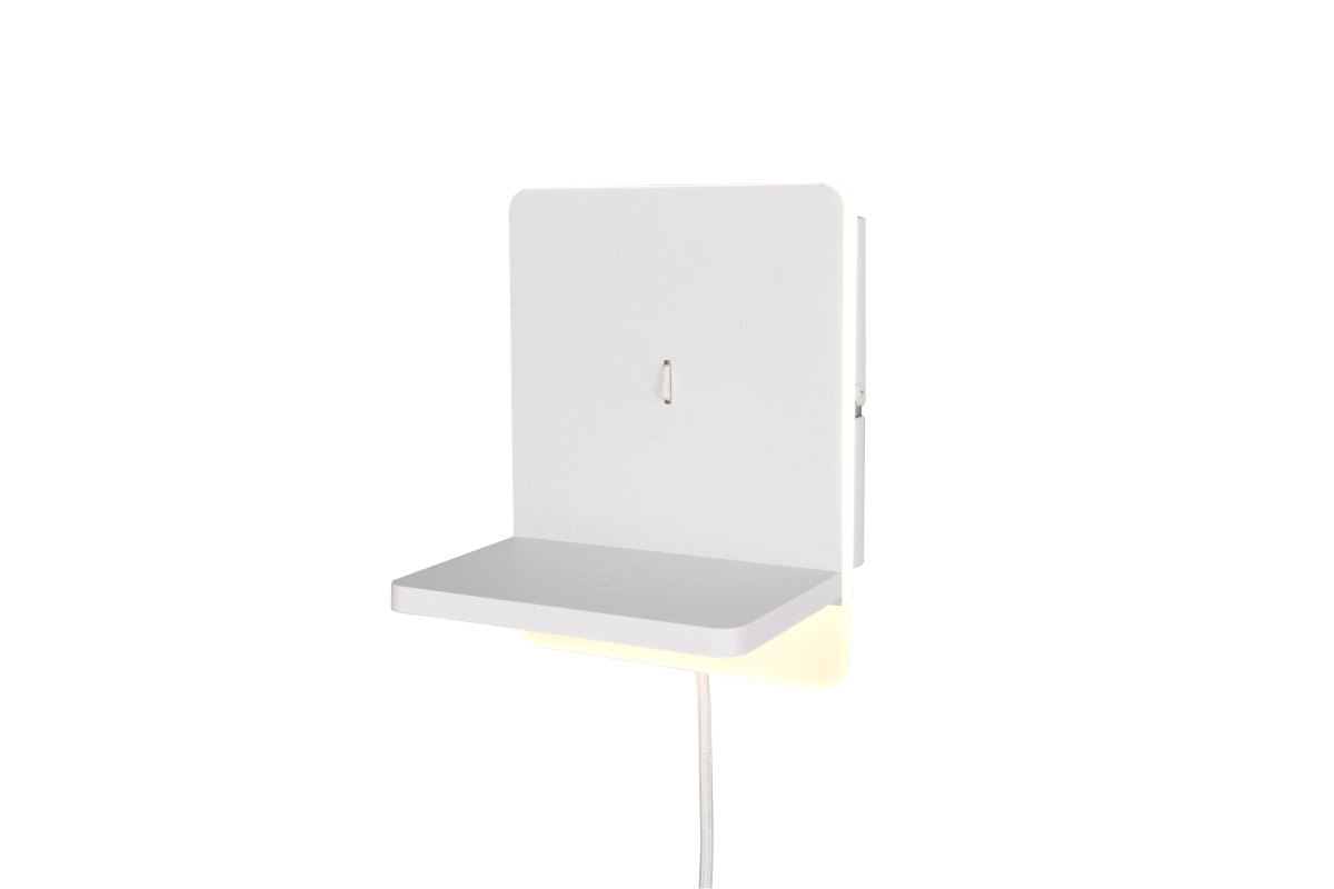 Fairfield 20cm Hvit vegglampe Fra Trio Lighting - Den integrerte induktive ladestasjonen gjør det enkelt å lade kompatible smarttelefoner, og den har også USB- og USB-C-porter.