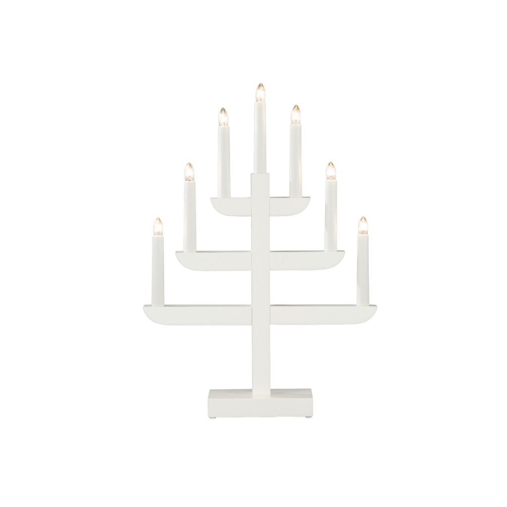 Candelabra 7 Lights Hvit Fra Konstsmide - Med sine tre stilige niv&aring;er og syv varmhvite lys, kombinerer den klassisk sjarm med moderne design.