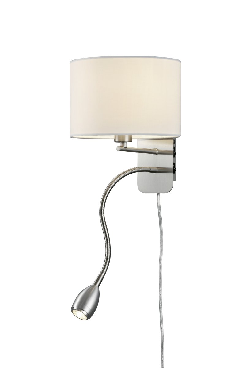 Hotel 23cm Sølv leselampe Fra Trio Lighting - Den elegante fargekombinasjonen av matt nikkel og hvit gj&oslash;r den enkel &aring; matche med ulike interi&oslash;rstiler, noe som gj&oslash;r den til et perfekt alternativ til den klassiske nattbordslampen.