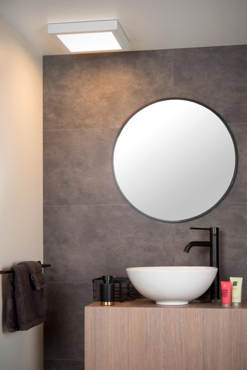 Brice-Led 30cm Hvit baderomslampe Fra Lucide - Leter du etter en taklampe av høy kvalitet med den nyeste LED-teknologien og et tidløst design?