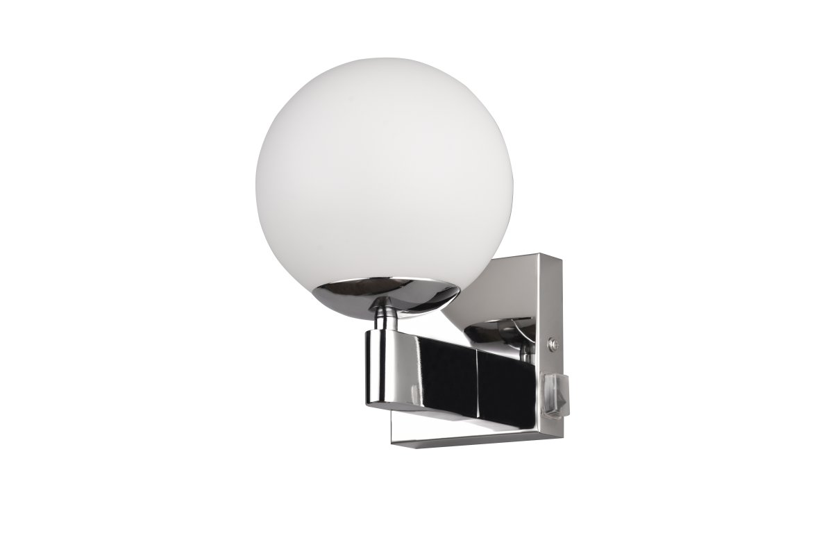 Kula Krom baderomslampe Fra Trio Lighting - Takket være IP44-klassifiseringen er lampen beskyttet mot sprutvann og kan brukes på mange forskjellige måter på badet og andre fuktige rom.