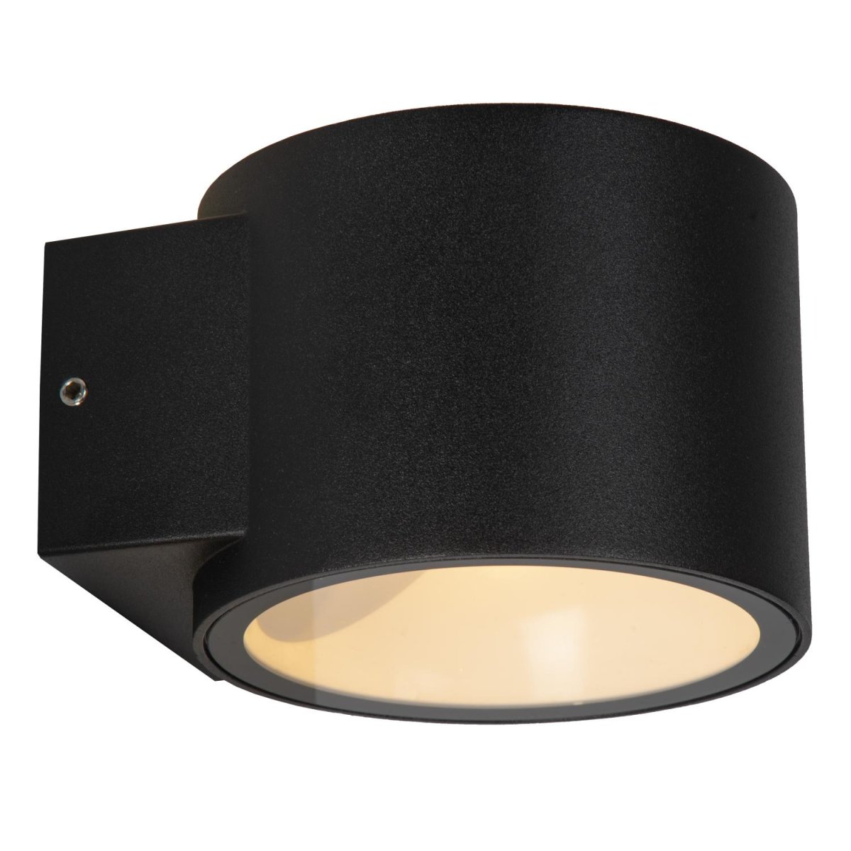 Oxford Svart utendørslampe Fra Lucide - Tidlig om morgenen eller sent klå i kveld er Oxford din trofaste partner gjennom vind og vær.