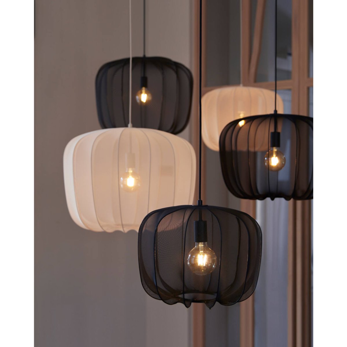 Plumeria Ø60 Svart Taklampe Fra Light & Living - 
