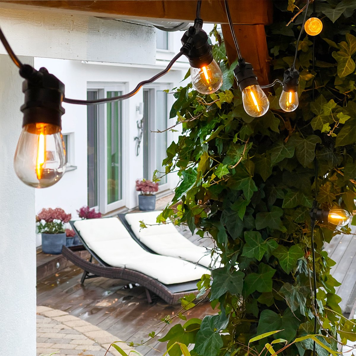 Cosy Svart Fra Lightson - &Oslash;nsker du en lengre sl&oslash;yfe &ndash; koble flere Cozy etter hverandre opp til totalt 6 lyssl&oslash;yfer, som kan gi en total lengde p&aring; 30 meter.