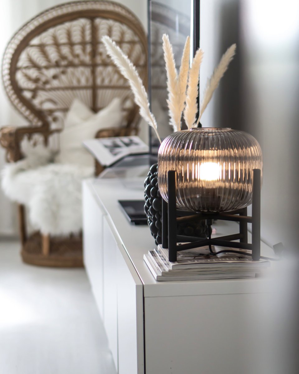 Vinda 32cm Svart bordlampe Fra Aneta Lighting - Plasser for eksempel i gangen, i vinduet, p&aring; skuffen i stuen eller p&aring; nattbordet som nattlampe.