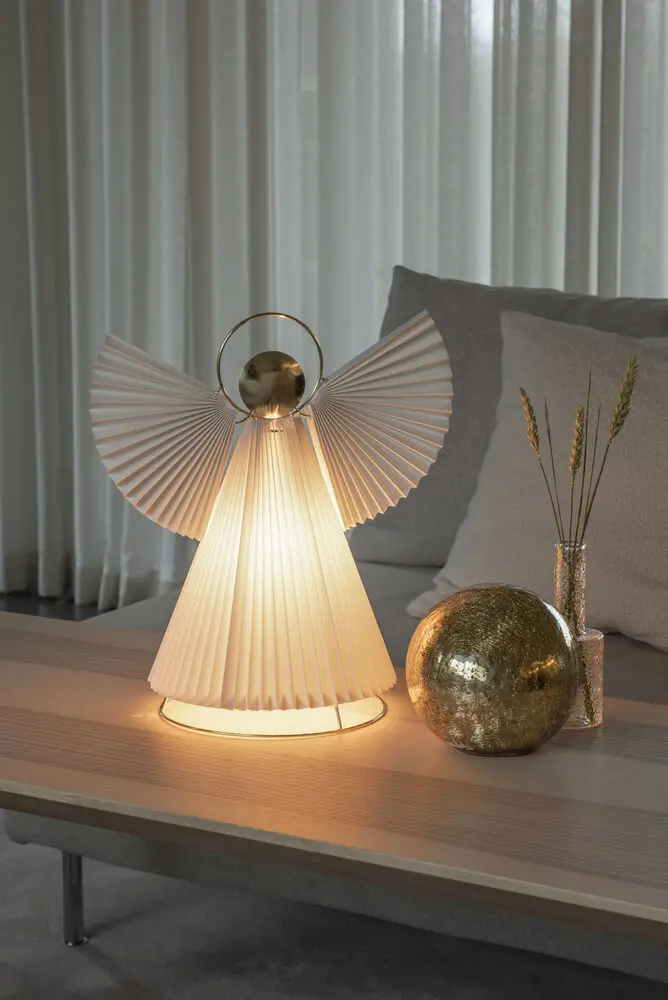 Papirengel Hvit Fra Konstsmide - Skaper en rolig og varm atmosf&aelig;re i hjemmet i advent og jul.