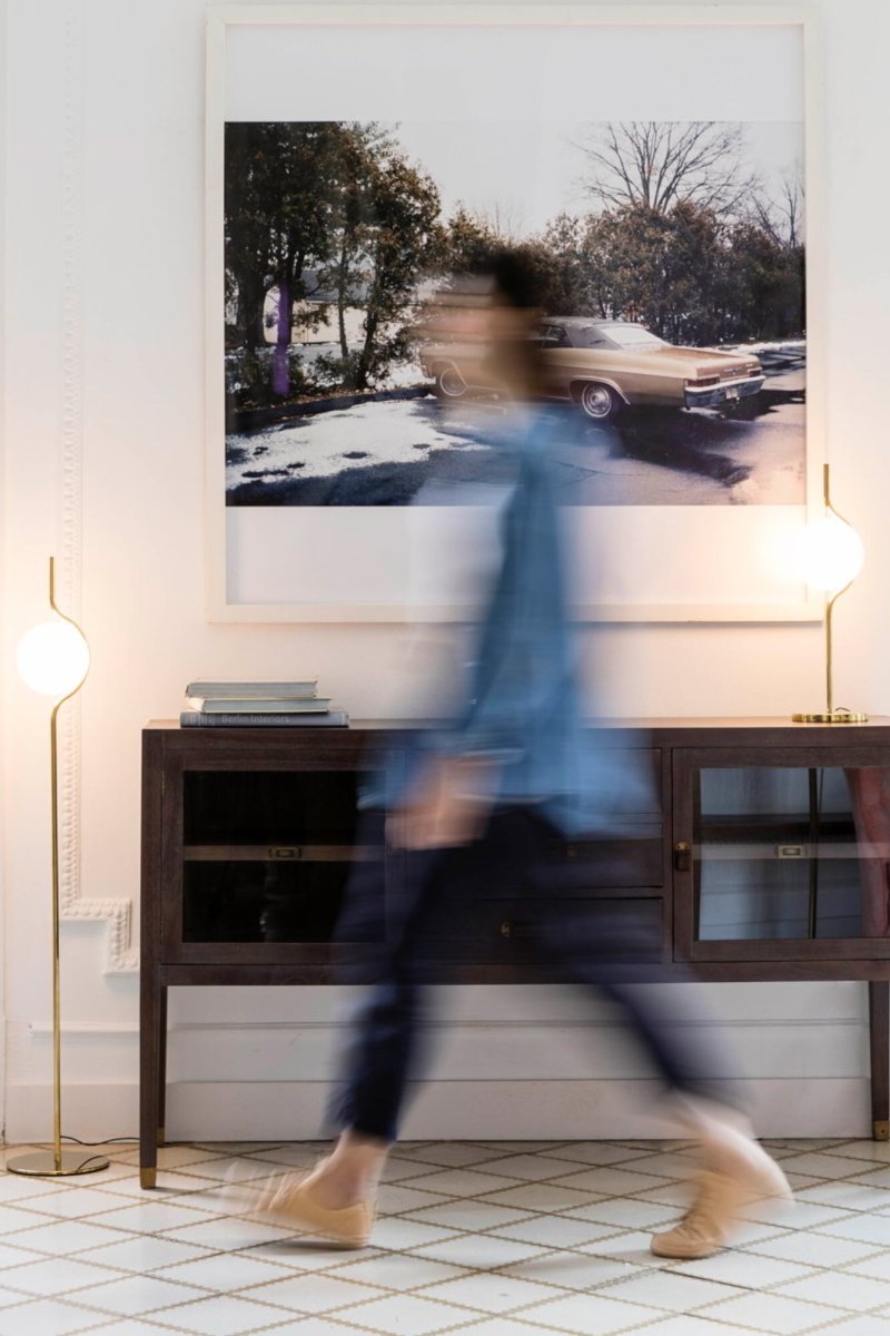 Le Vita Gull gulvlampe Fra Faro Barcelona - Le Vita er en designserie fra Nahtrang som kjennetegnes av sin elegante enkelhet.