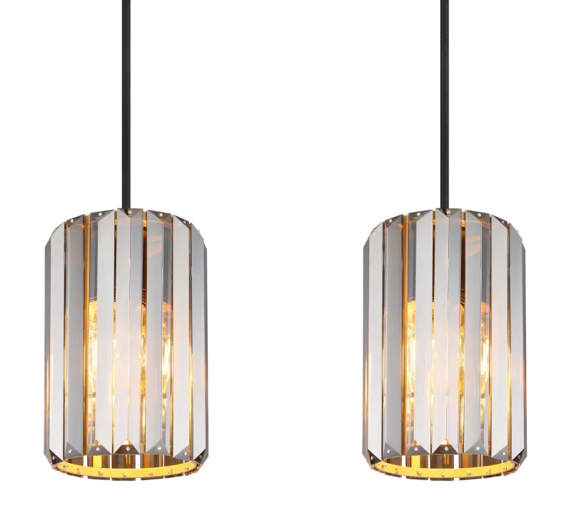 Run 88cm Røykfarget Taklampe Fra Globo Lighting - Kombinationen av metall i tr&auml;utseende och de fyra sk&auml;rmarna med r&ouml;kf&auml;rgade K5-kristaller ger en harmonisk ljusspridning och en sofistikerad k&auml;nsla.