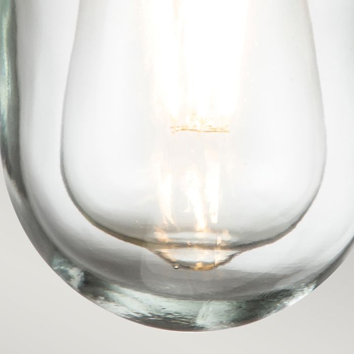 Porto 18cm Grå utendørslampe Fra Elstead Lighting - Tillverkad av rostfritt st&aring;l i gr&aring; finish och glas, erbjuder den en robust och v&auml;dert&aring;lig konstruktion som &auml;r idealisk f&ouml;r fasader, entr&eacute;er och uteplatser.