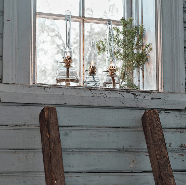 Kerosene Lamp Majken Small Gjennomsiktig Fra Strömshaga - Mindre parafinlampe i klart glass med brennere i klart glass og brennere i messing.