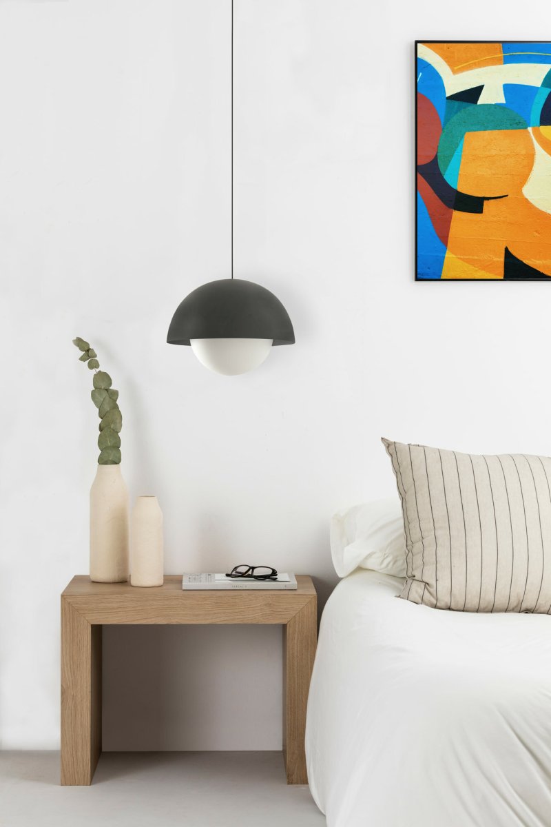 Marisol Ø30 Svart Taklampe Fra Faro Barcelona - Marisol er en stilig pendellampe med myke linjer og et minimalistisk retrodesign som passer inn i alle typer hjem.